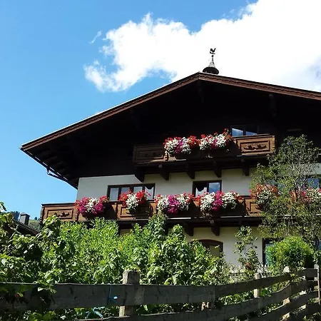 Bauernhof Burglehen 3*